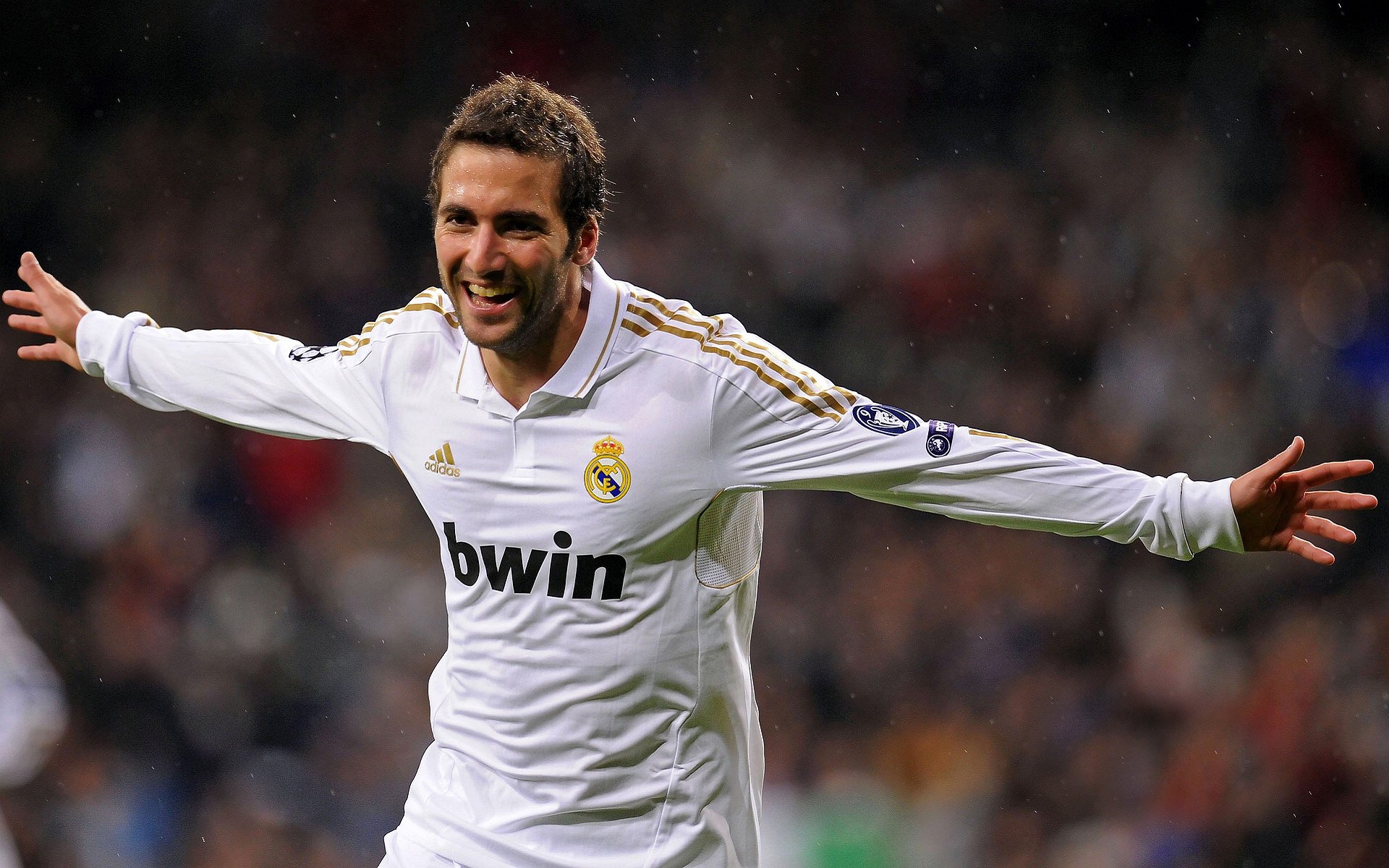 国米继续强势,4连胜稳居欧冠小组榜首,莱因哈特再度发挥,莱因克尔国家队号码